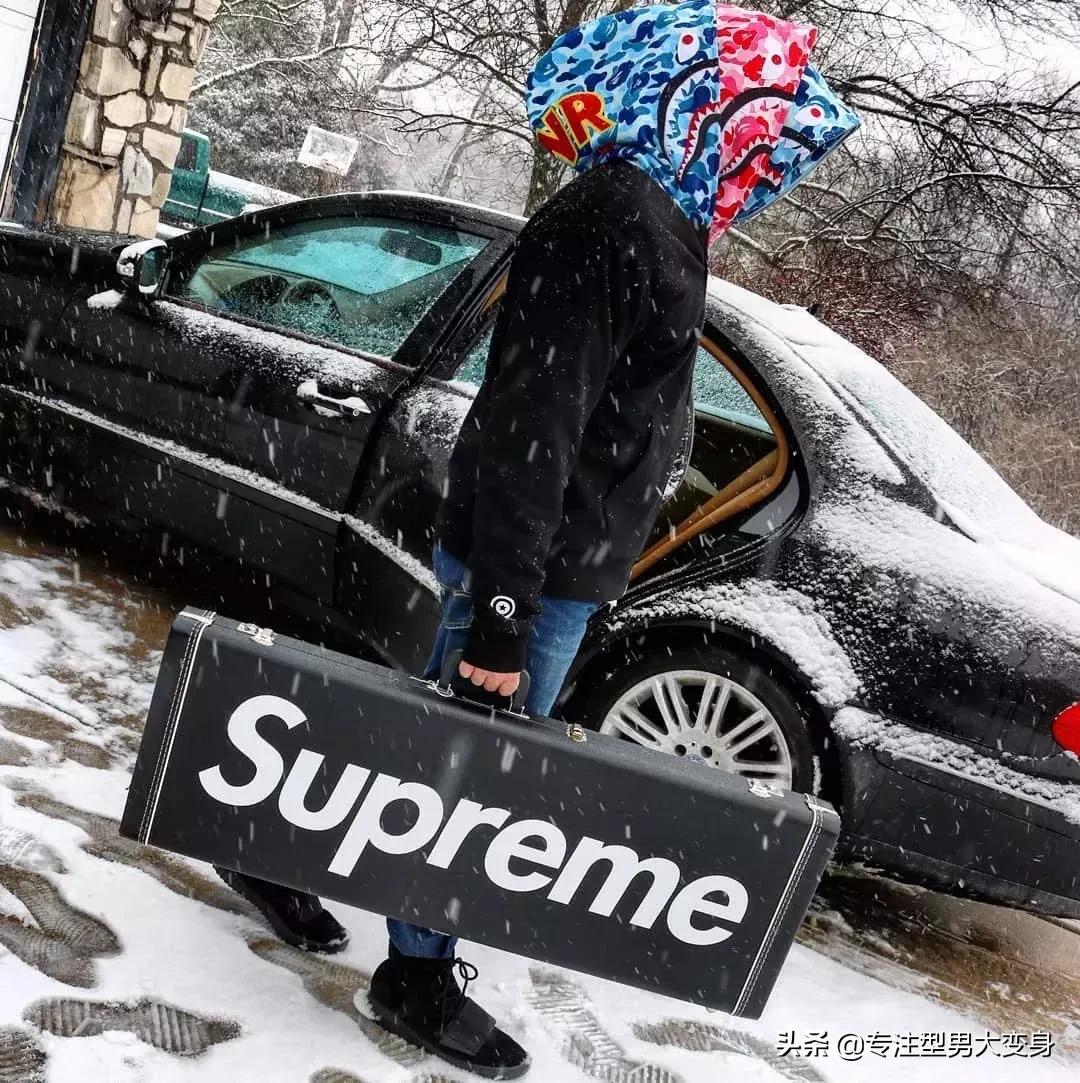 你以为你有双鞋就是潮男吗,你以为一身名牌衣服就是有钱人吗