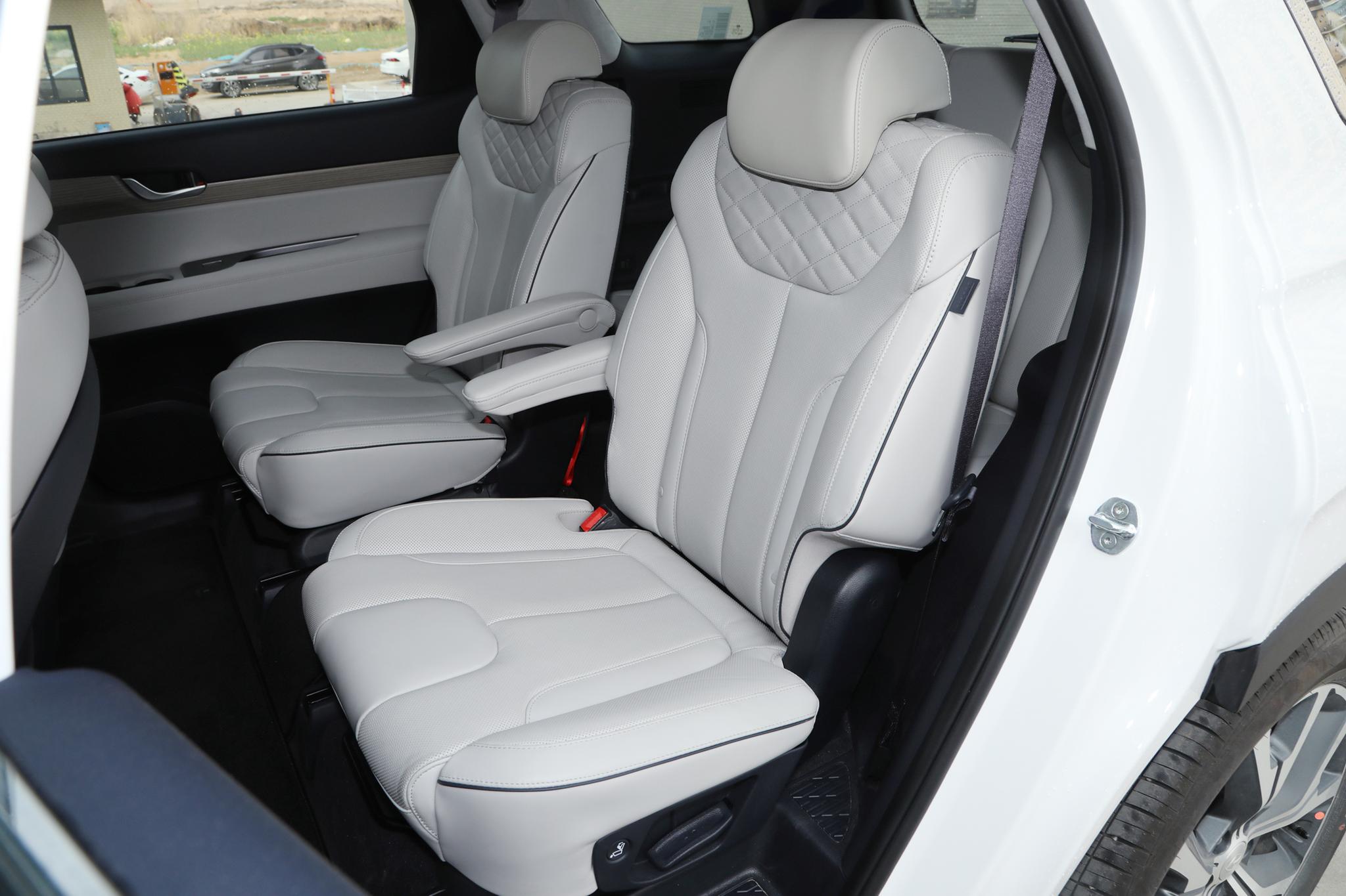 帕里斯帝和途昂530,帕里斯帝vs大众途昂