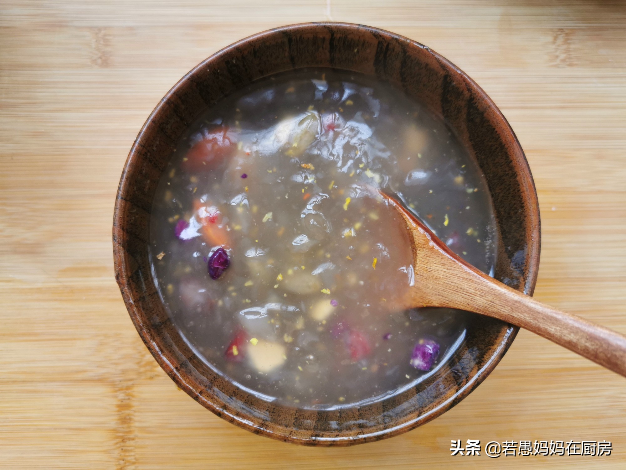 10斤藕粉能洗出多少莲藕,10斤藕磨成藕粉