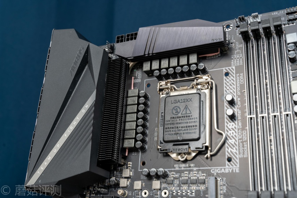 技嘉z490aorusproax主板多大,技嘉z490aorusproax是超级雕吗