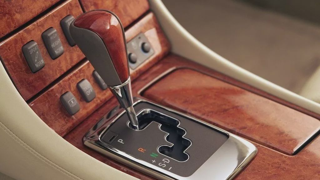 鏃ユ湰棣栫浉搴ч┚闆峰厠钀ㄦ柉ls430,鏃ユ湰闆峰厠钀ㄦ柉ls430搴ч┚