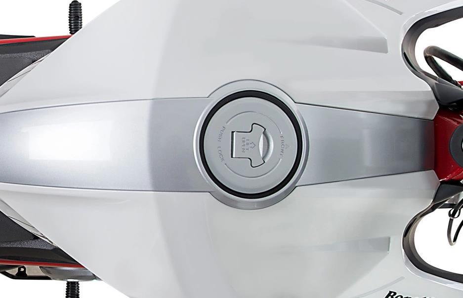 贝纳利红宝龙150发动机,贝纳利红宝龙三厢