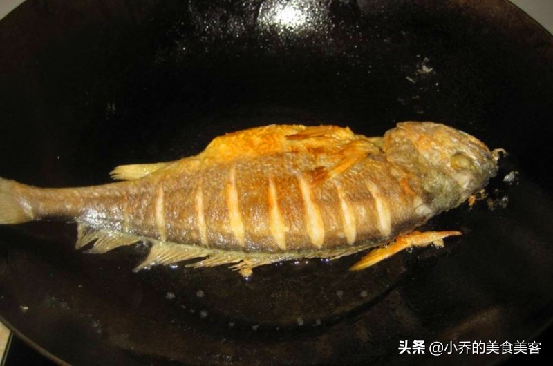 翘嘴鱼汤要想奶白无腥味,炖鱼汤的鱼需要怎么处理