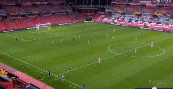 曼联如今的前场进攻效率够用吗,曼联的进攻战术跑位有问题