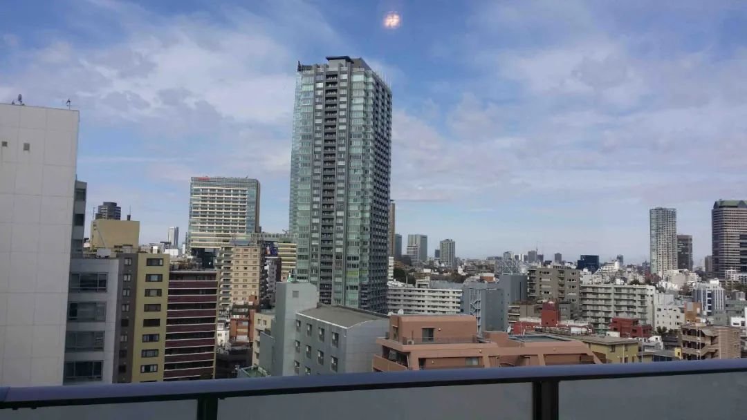 坐拥六本木都市核心，尽享时尚便利生活