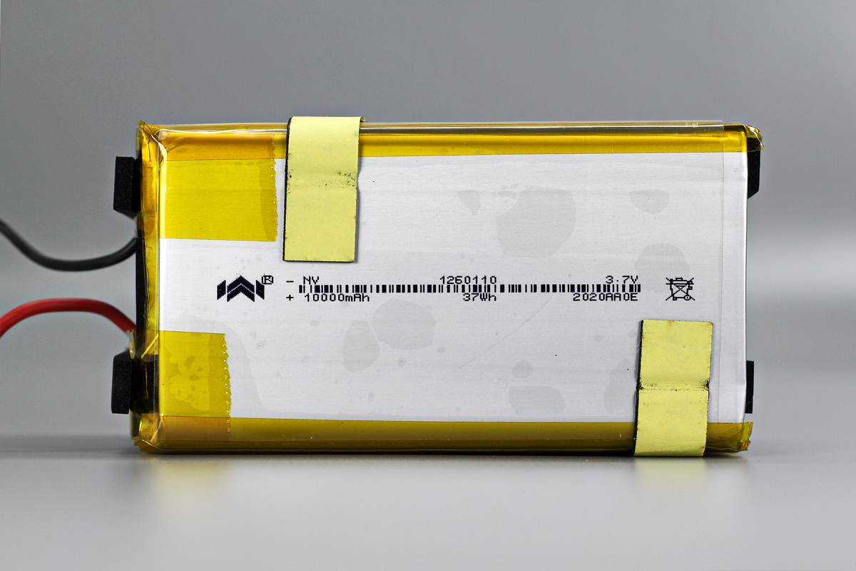 充电宝移动电源拆机对比,拆解移动电源一度电