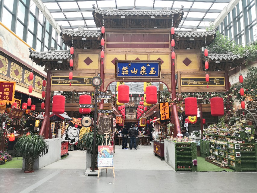 兰州新的人气王商业广场，人气指数飙升，全业态模式或是助推器