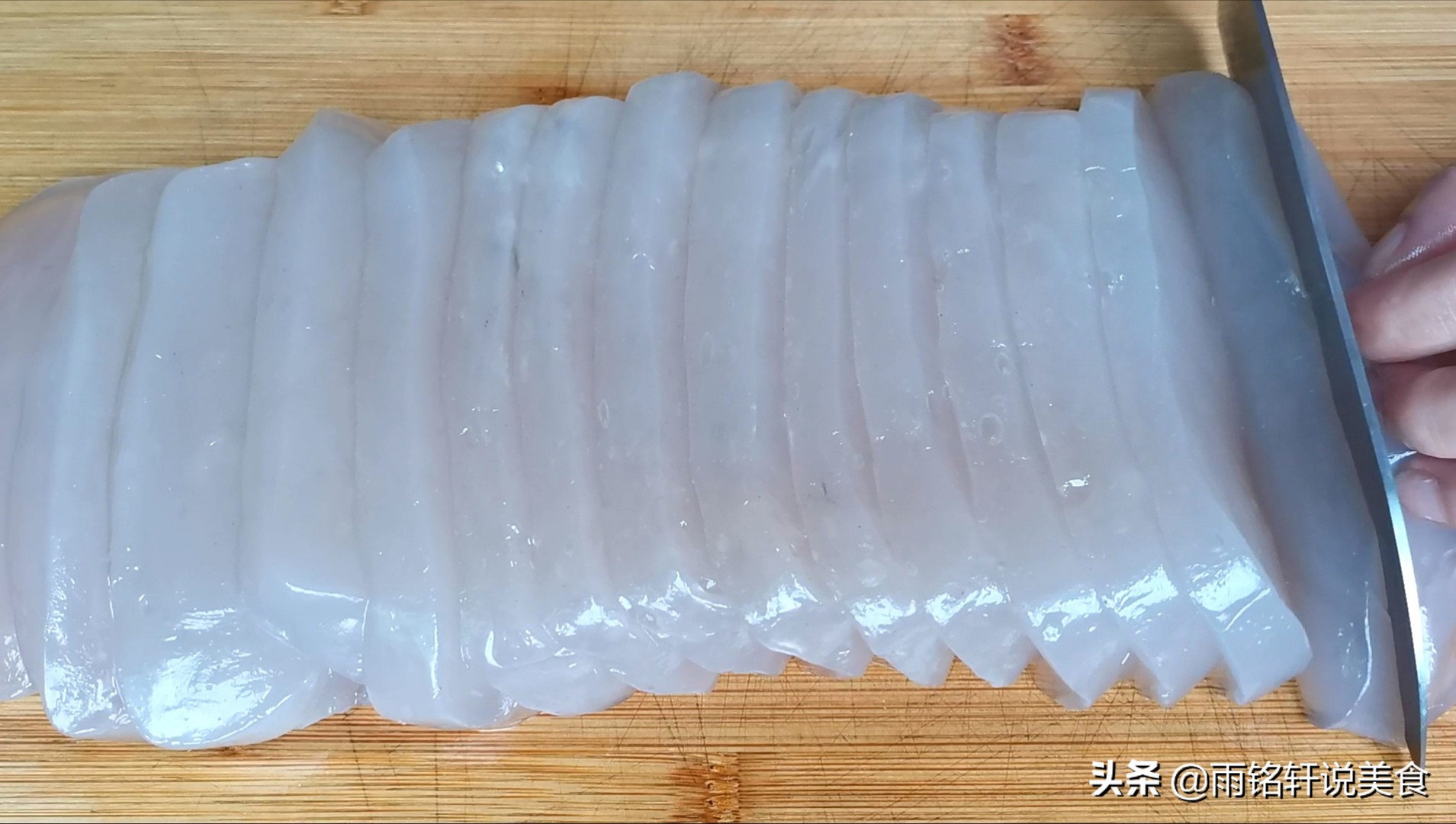 红薯粉怎么做凉皮凉粉,1斤红薯淀粉怎么做凉粉