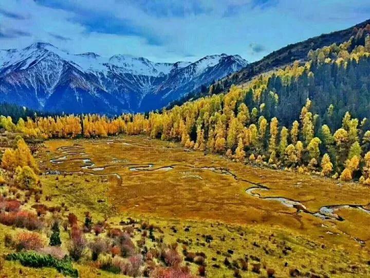 去甘孜和阿坝哪个风景更好,8月川西甘孜和阿坝