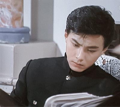 张卫健影视剧被打,年轻时候的张卫健光头