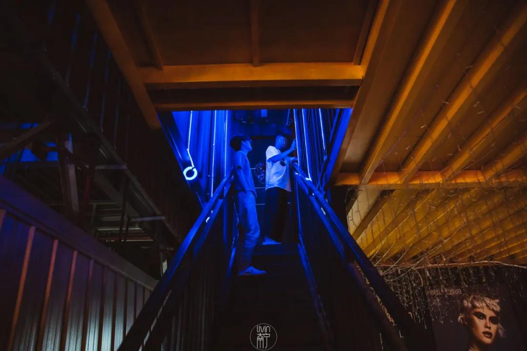 24小时无人自助酒吧投入多少,24小时的无人酒吧