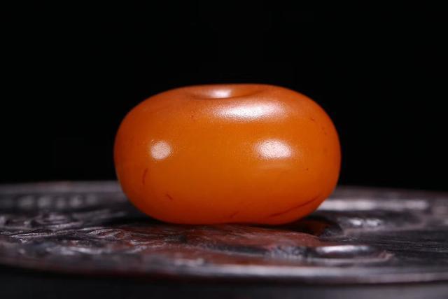 蜜蜡的品质怎么区别,蜜蜡的品质瓷白牙白