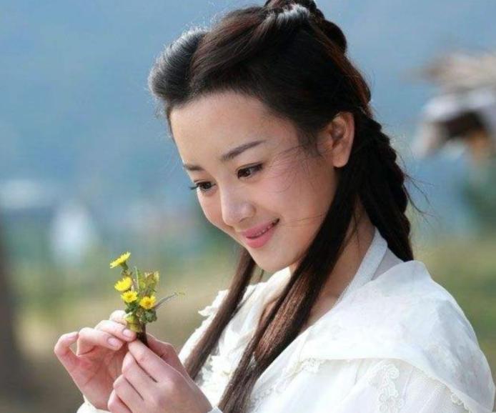 新版天龙八部王语嫣扮演者是谁,新版天龙八部王语嫣剧照