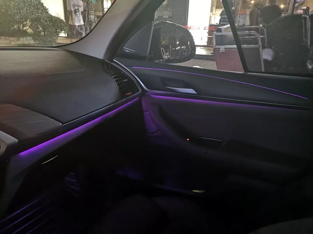 宝马的倒车影像真的好用,新款宝马倒车影像像素低