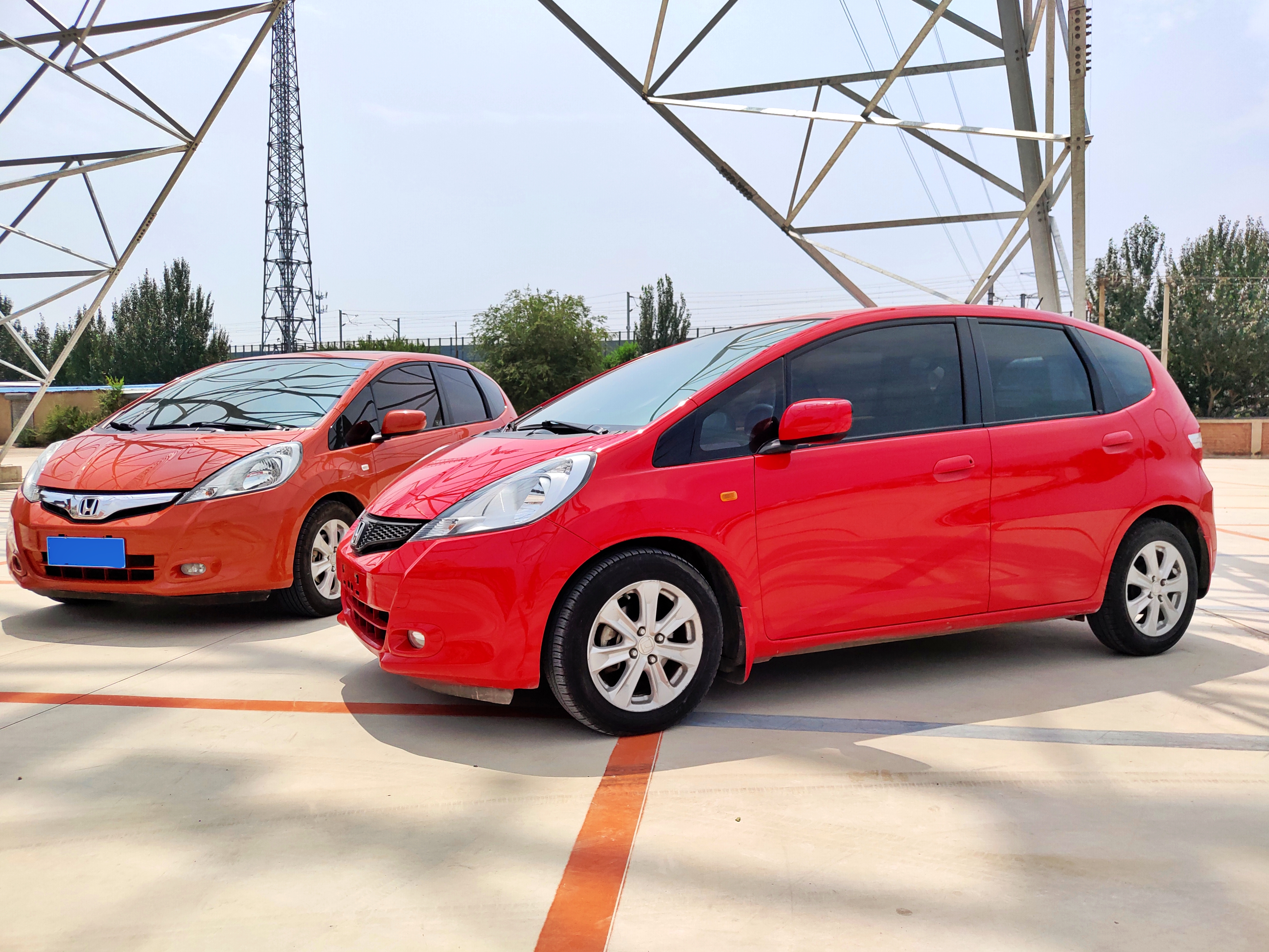 一辆车接一辆车,一辆接一辆车