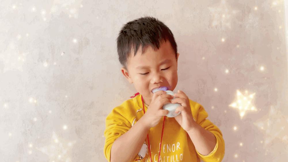 三岁孩子小黑牙父母无知惹的祸,2岁孩子黑牙齿