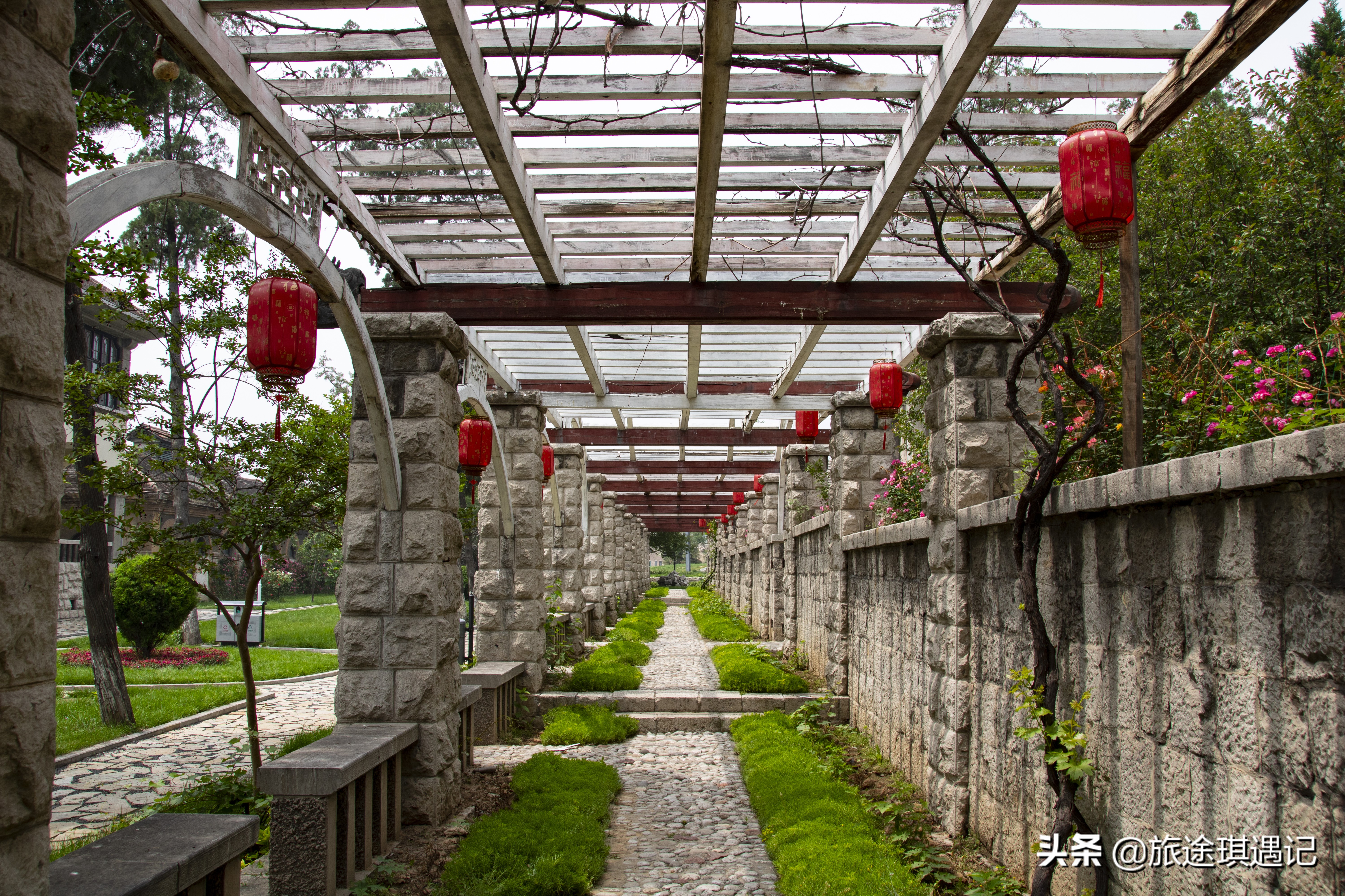 气势非凡的段家楼，中西合璧的建筑群，书写着一部煤矿兴亡史