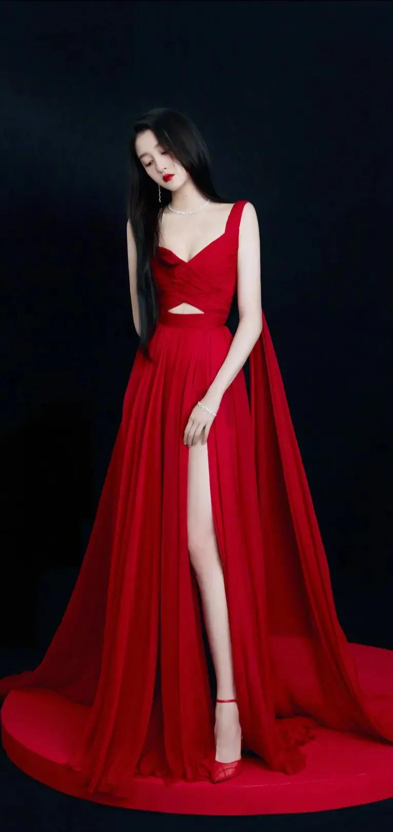 明星穿搭图片素材,明星新款服装图片大全