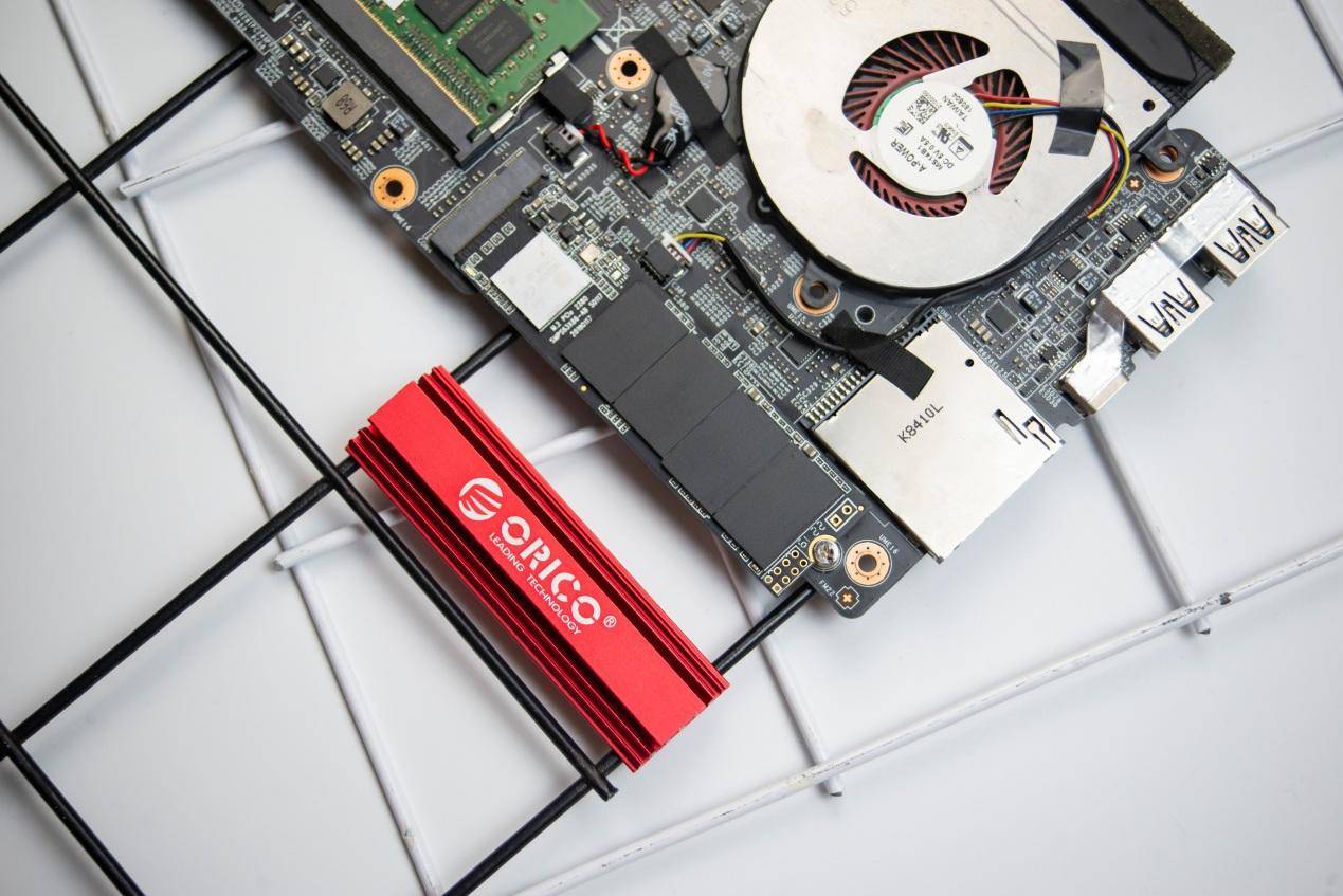 m.2固态硬盘发热量评测,5款入门m.2固态硬盘的简单测评