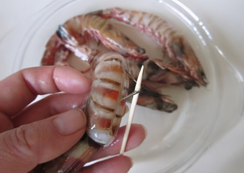 做基围虾不同方法的视频,基围虾怎么处理爽滑鲜嫩