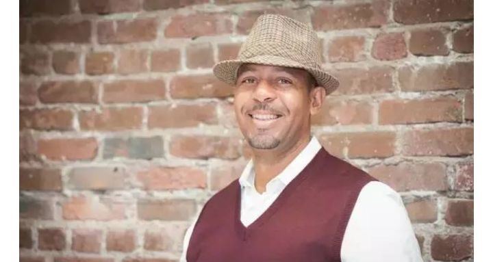 鍝堥浄鍖府椋庢牸鍑鸿,鍖府鍝堥浄鏈嶈