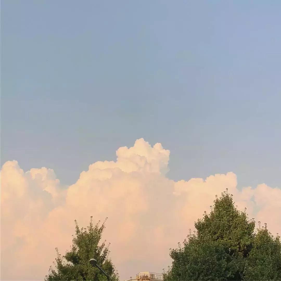 29岁女孩独居图片,29岁独居女孩的视频