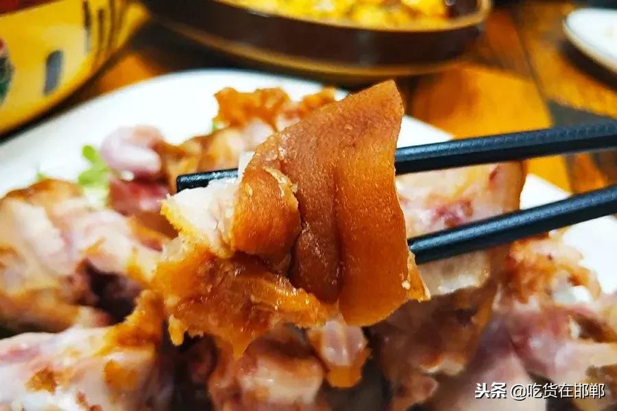 工业风和现代风设计餐饮,工业风和复古融合的餐厅