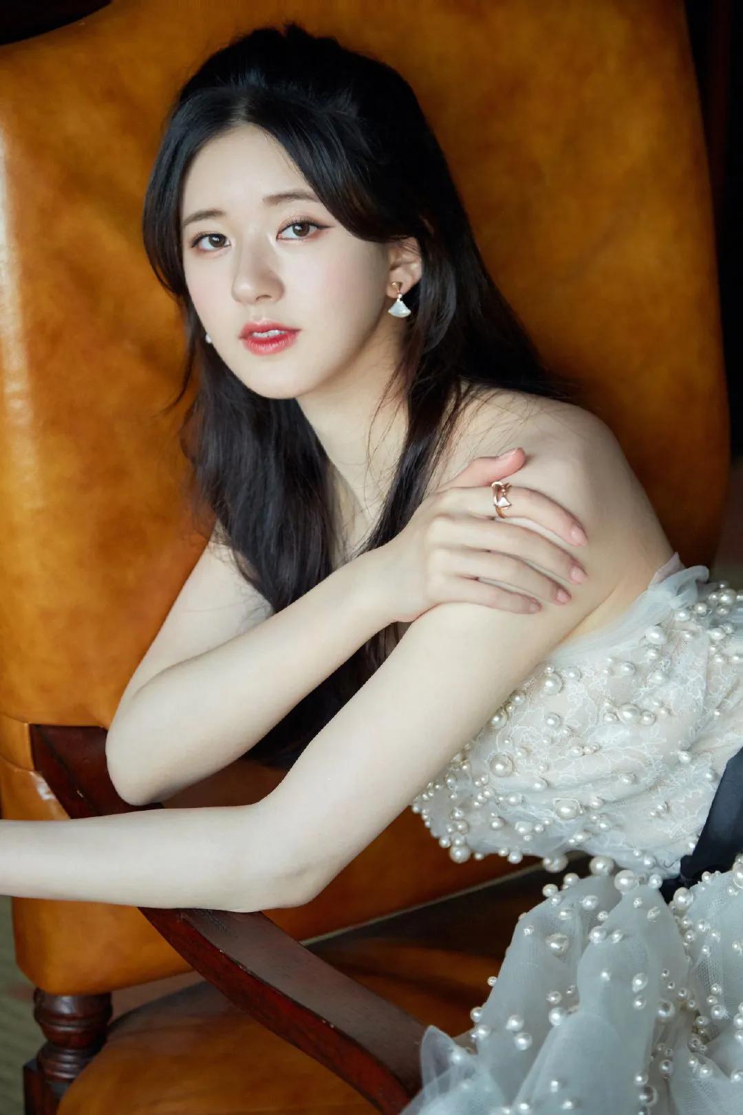 赵露思手滑事件总结,盘点赵露思的素质