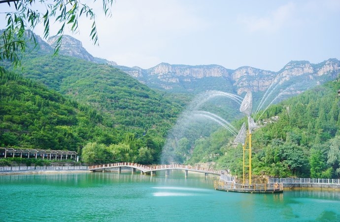 风景不输趵突泉,风景不输凤凰古城却游客稀少