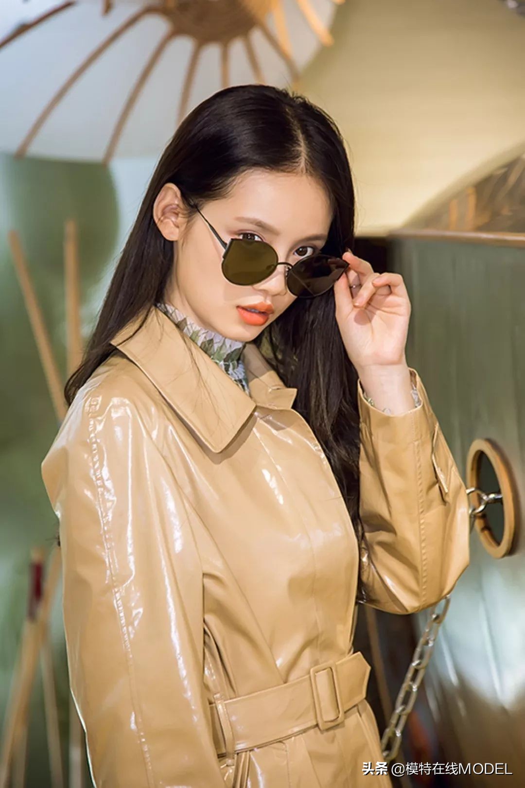 平面模特拍摄姿势新手教程,平面产品拍摄技巧