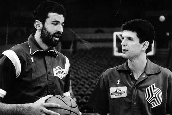 萨博尼斯的父亲打大卫罗宾逊,08年奥运会迪马利亚绝杀