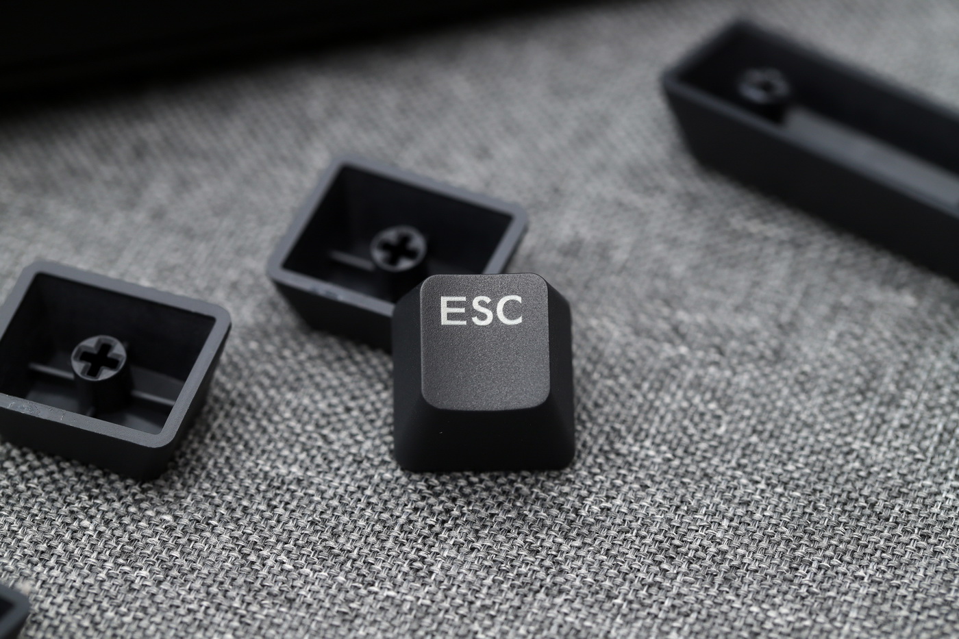 了解樱桃轴入门级机械键盘，从酷冷CK370开始