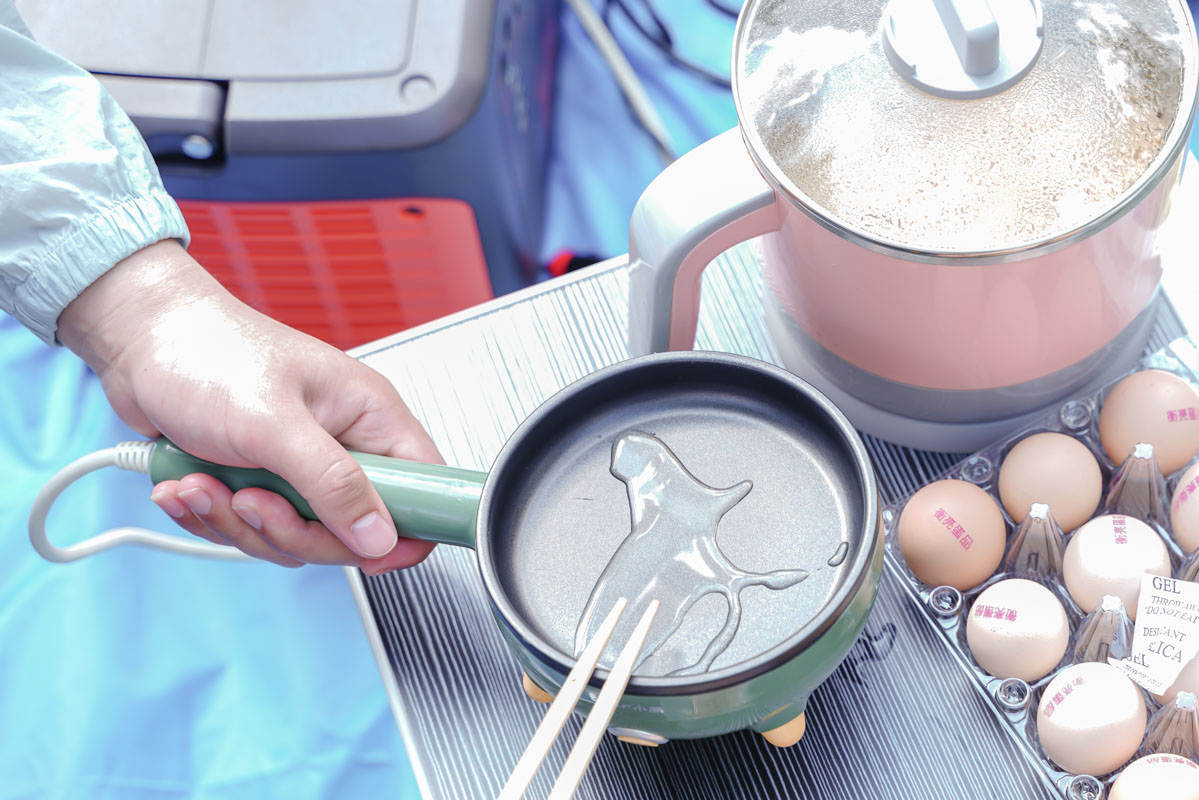 外出露营用电全靠它,电霸级别电小二户外电源1800W测评