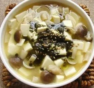 百草回芽，百病发作，12道清肺去火的春季美食推荐给大家！