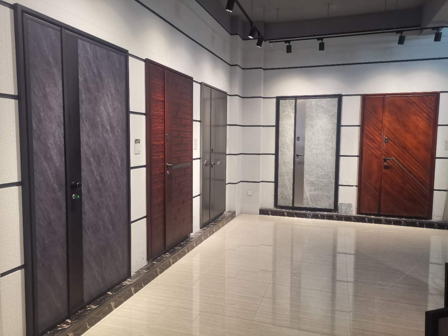 高端铸铝装甲门,装甲门和普通门的区别