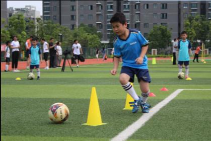 上海青少年校园足球精英训练营,全国青少年校园足球满天星训练营