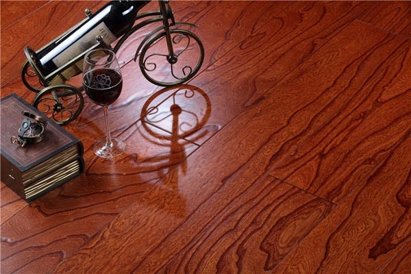 榆木地板的优缺点,榆木地板缺点