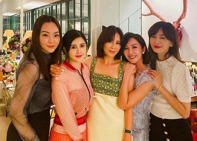 人脉：解密喝88万红酒的刘嘉玲贵妇朋友圈，杨颖同赵薇谁能接班