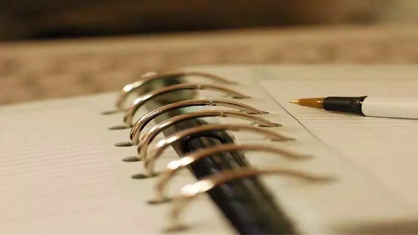 述职报告怎么写职场新人必须了解,述职报告与年终工作总结