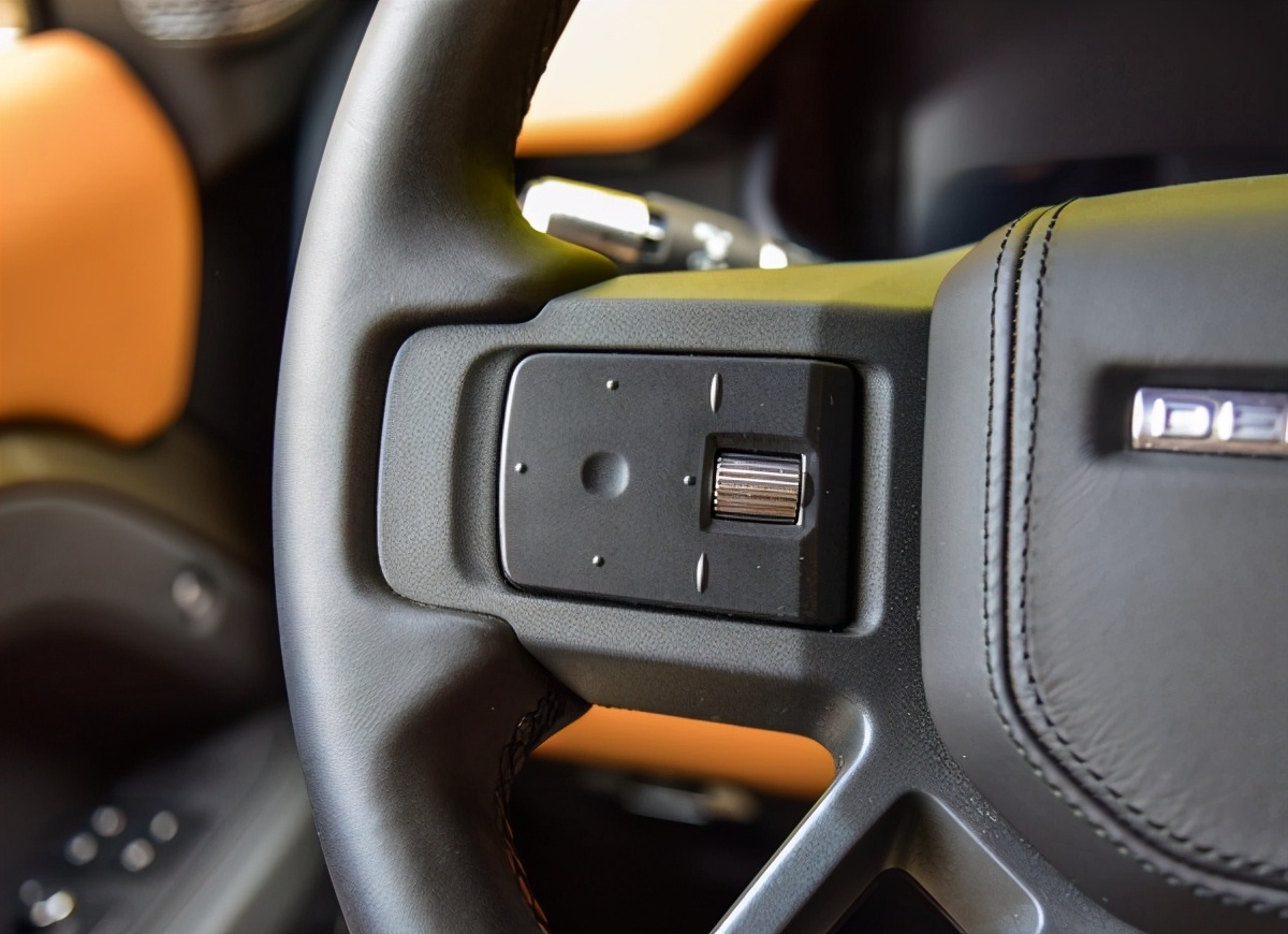 最新路虎卫士的试驾感受,路虎卫士百公里油耗和续航里程