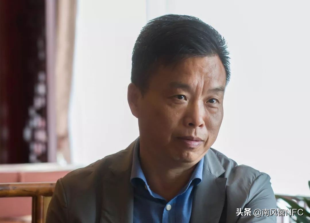 很多企业老板只用现金,很多老板都是拿命在赚钱