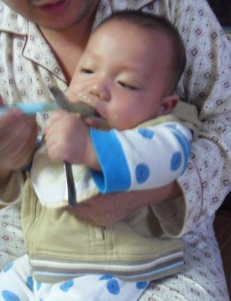 为什么宝宝吃母乳睡不踏实,为什么宝宝吃母乳慢