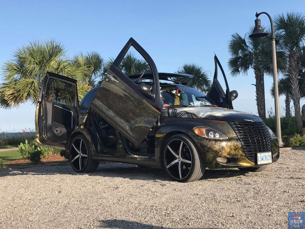 改装“剪刀门”的克莱斯勒PT漫步者,由丑变帅的蜕变过程