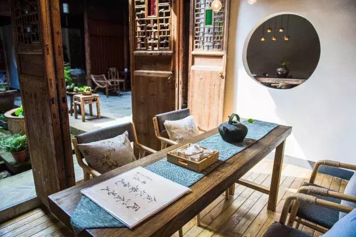 央视挖出来浙江冷门小城，小小鸭头都是世间绝味，人均100+住别墅