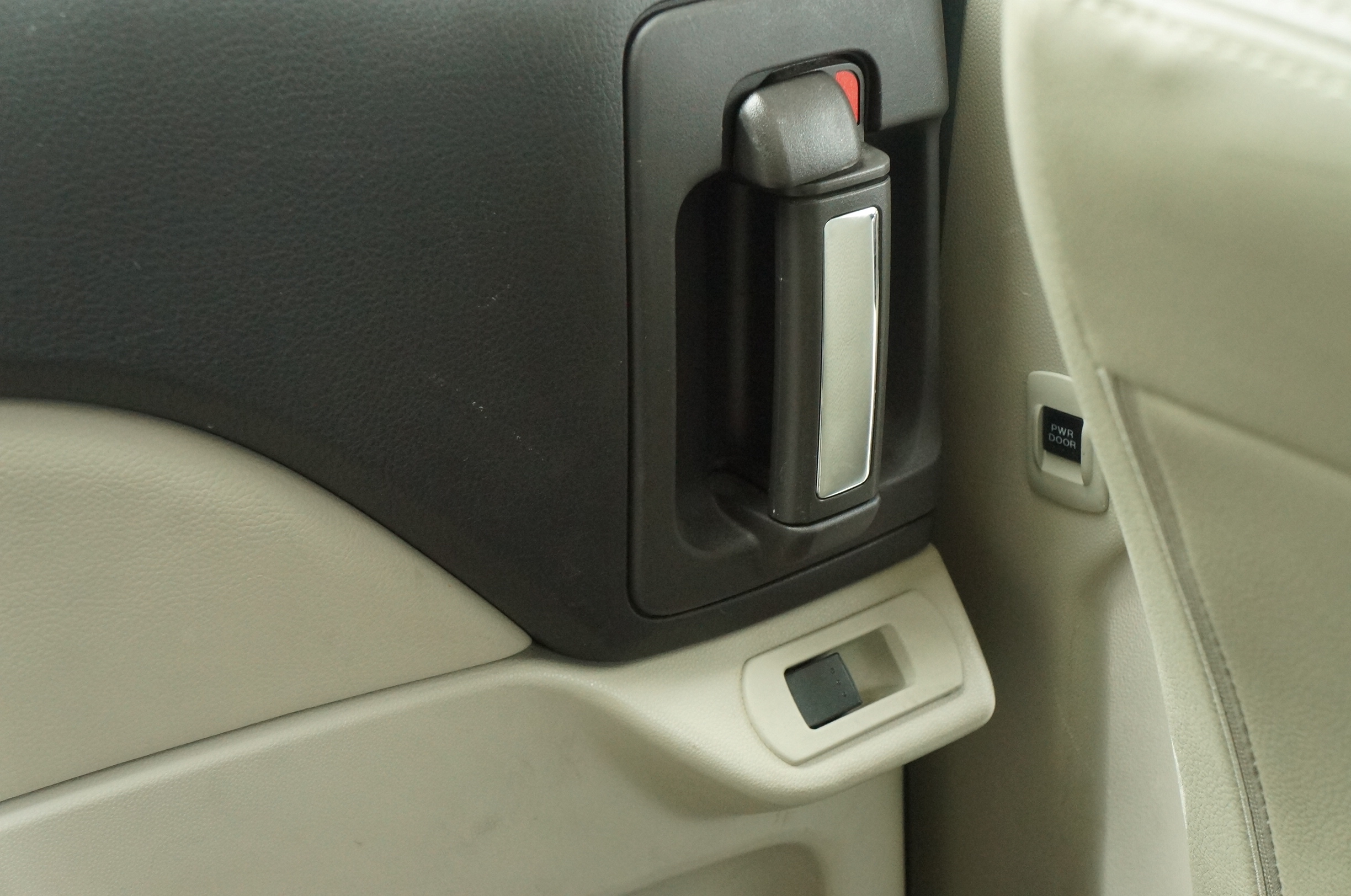 马自达8mpv二手,老款mpv马自达8