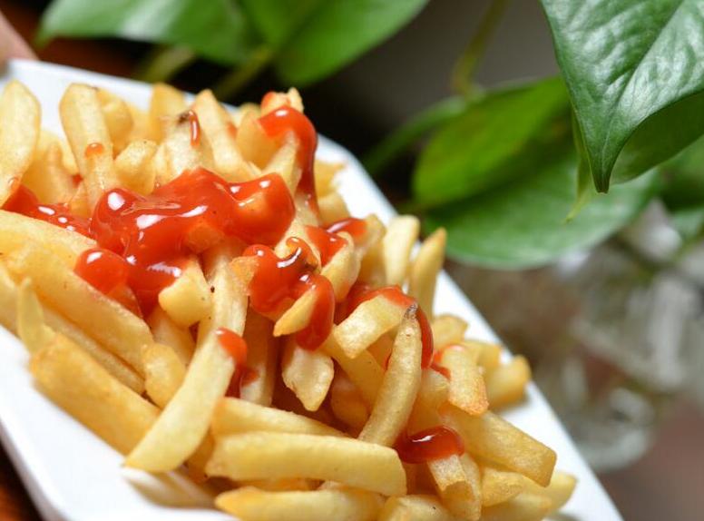 17岁孩子总放屁很臭是不是肠癌,女人放屁多是肠癌晚期吗