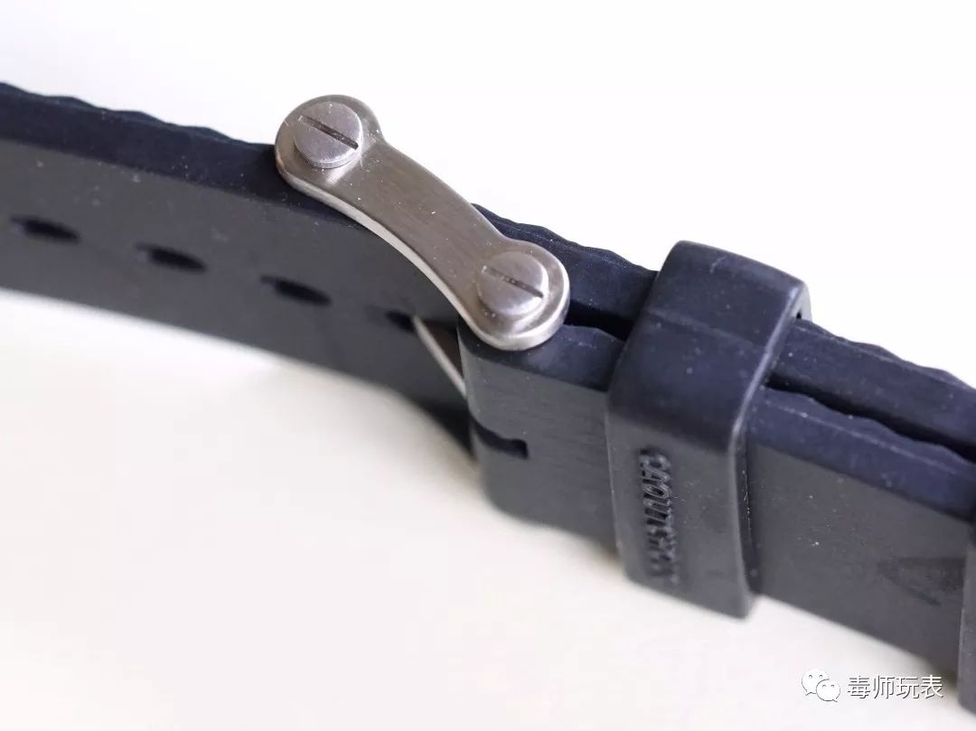 赛车的疾驰——波尔黑金刚机械表