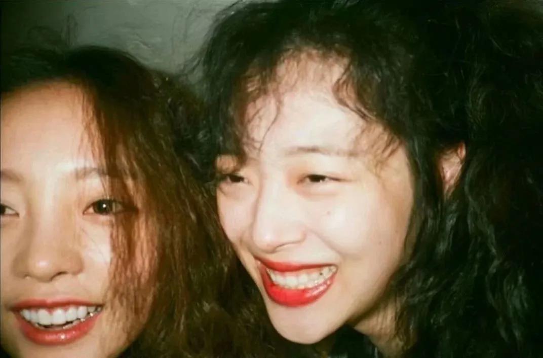 崔雪莉具荷拉是什么关系,崔雪莉具荷拉是什么组合