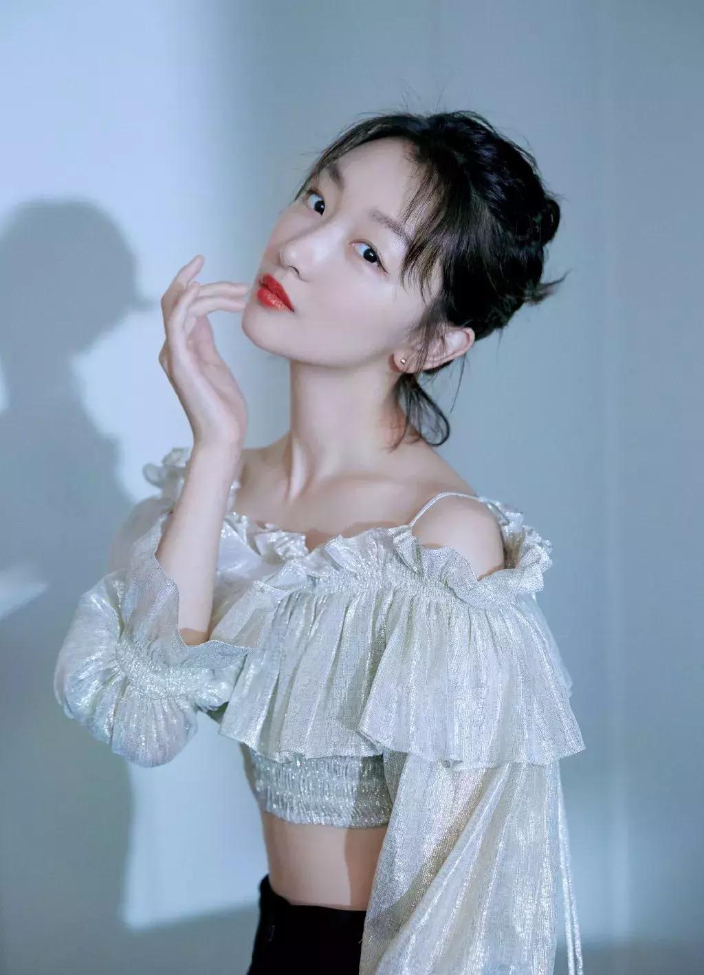 狐狸系穿搭,狐狸系女生适合的穿衣风格