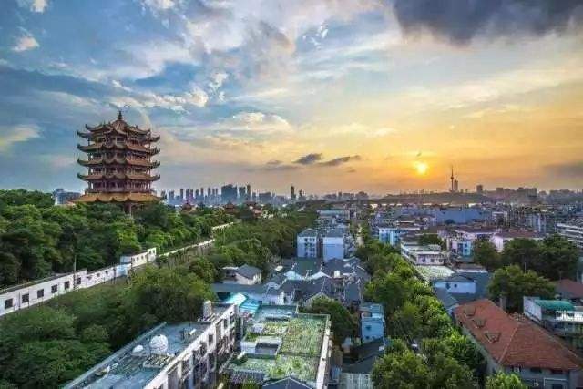 为什么武汉工资水平这么高,武汉的工资为什么很低